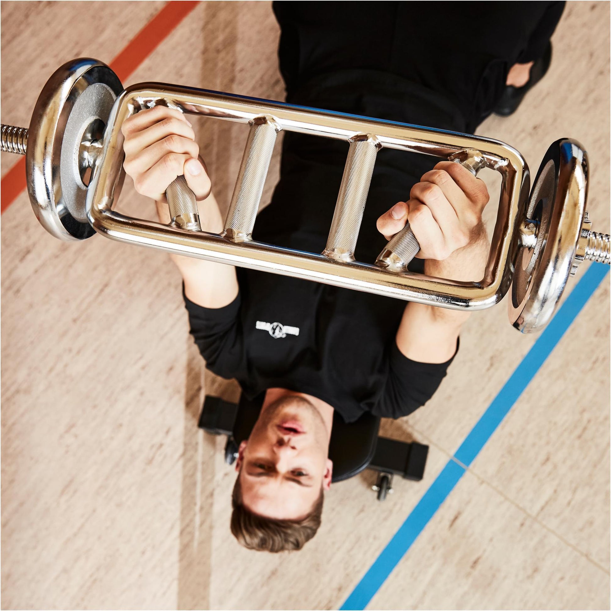 Barre de triceps diagonale en chrome - Gorilla Sports France