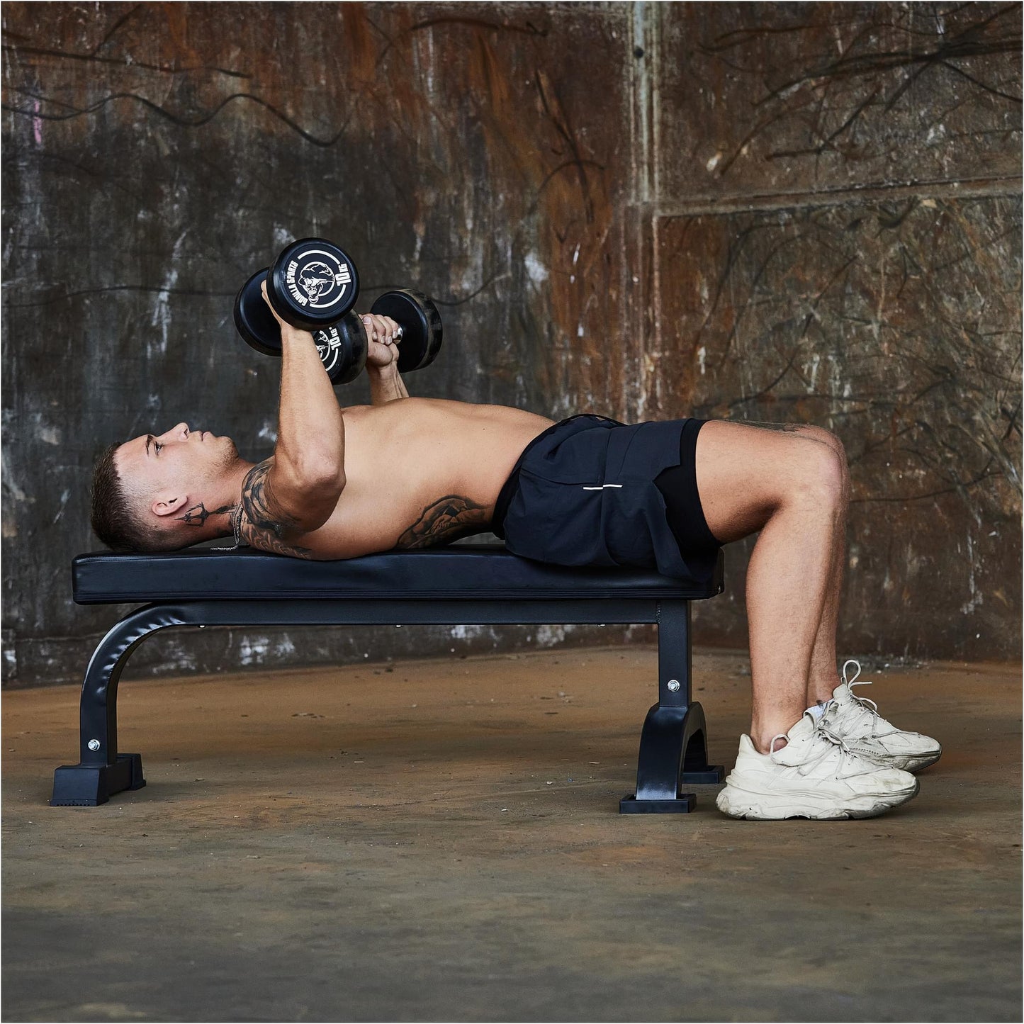 Banc de musculation plat noir - Gorilla Sports France