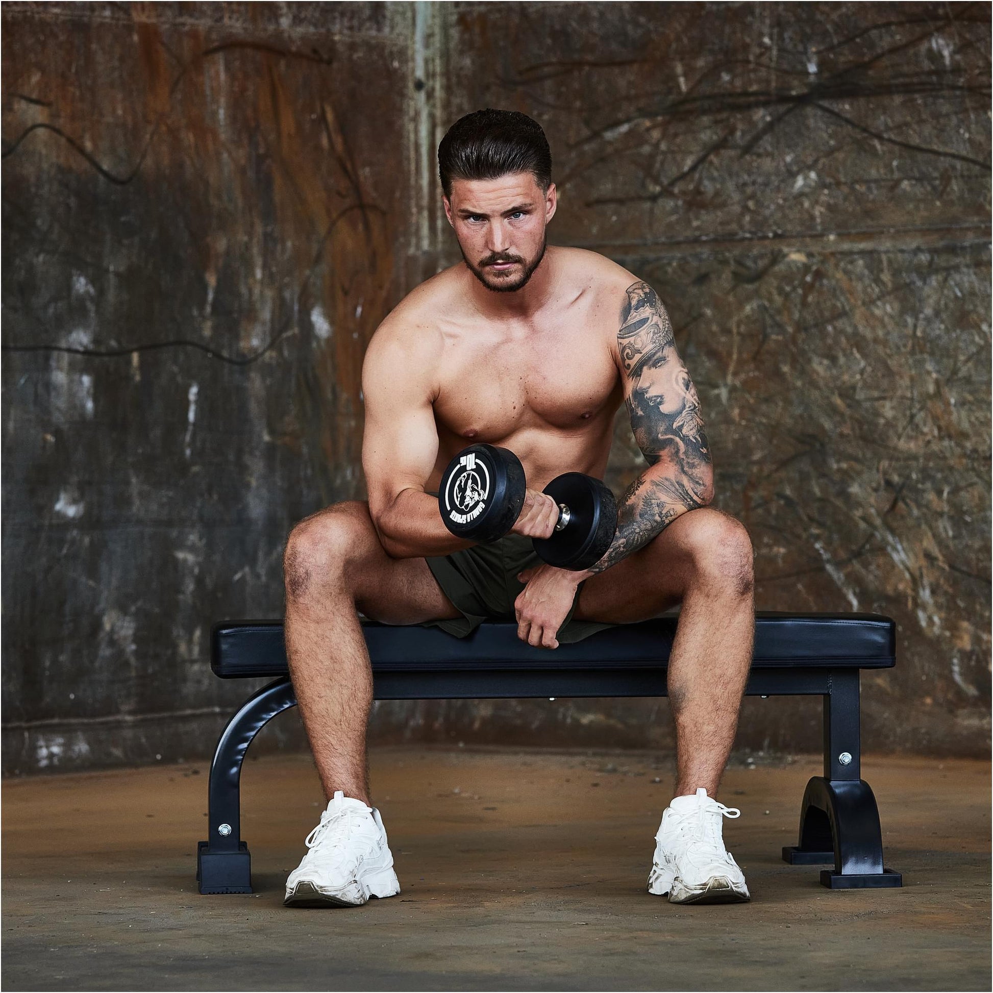 Banc de musculation plat noir - Gorilla Sports France