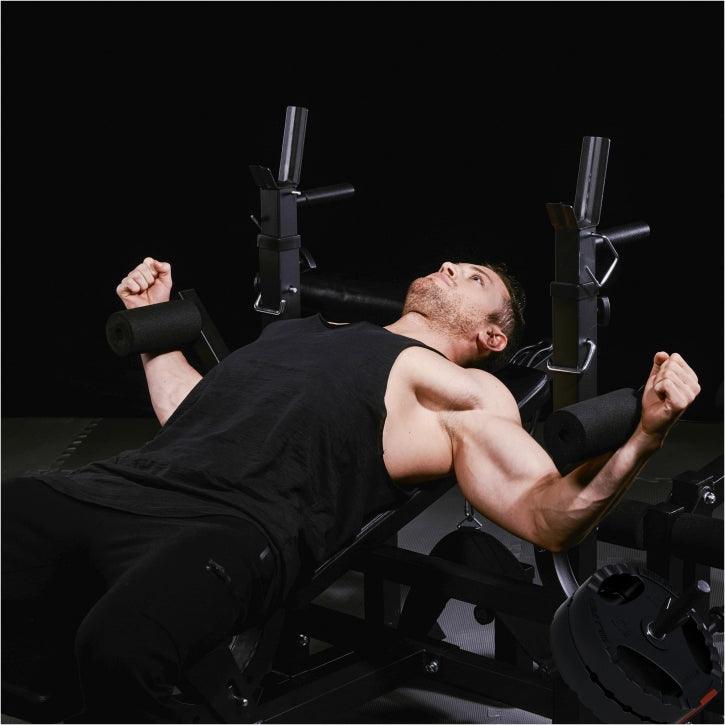 Stations de musculation universelle avec set d'haltères en plastique 100 kg - Gorilla Sports France