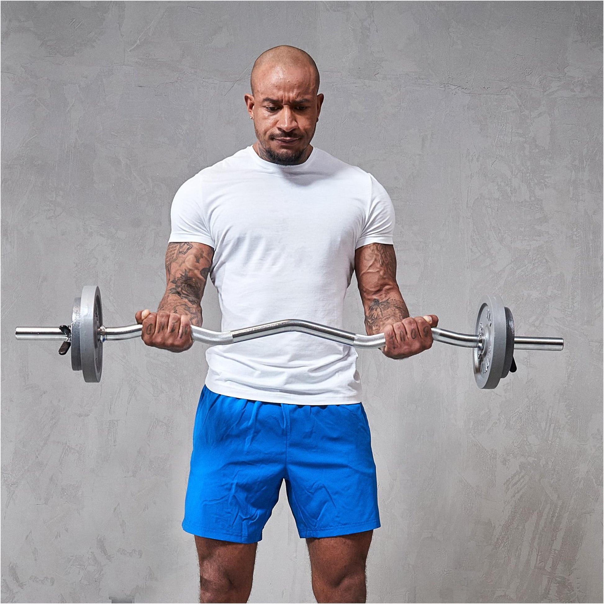 Barre curl SZ chromée avec stop disques à ressort 120cm - Gorilla Sports France