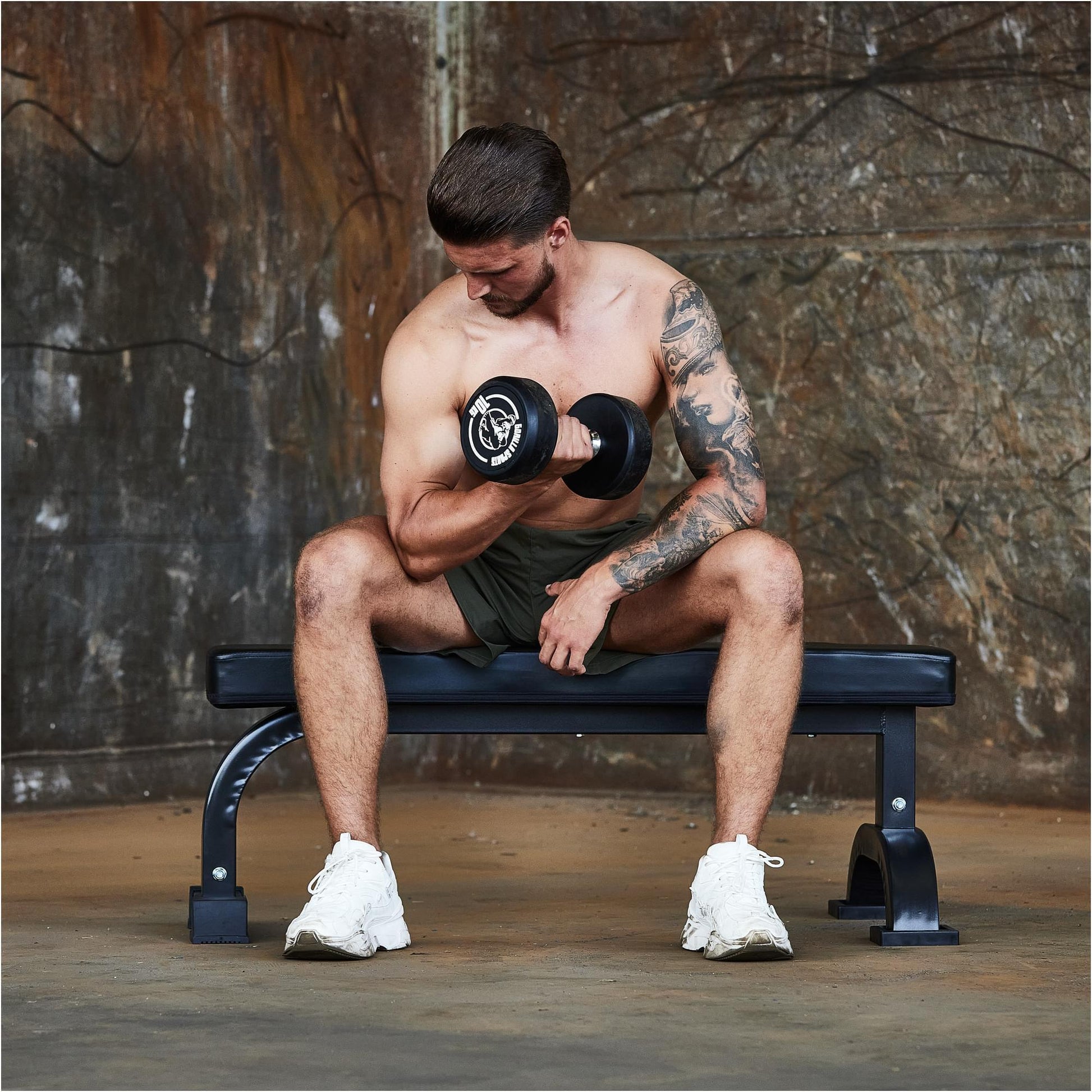 Banc de musculation plat noir - Gorilla Sports France