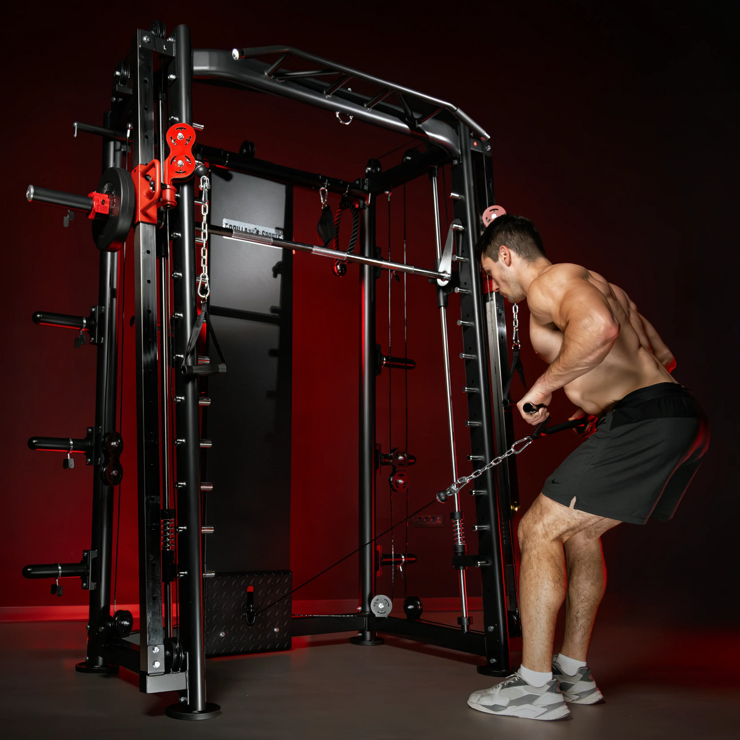 Smith machine multifonction avec câbles et poulies