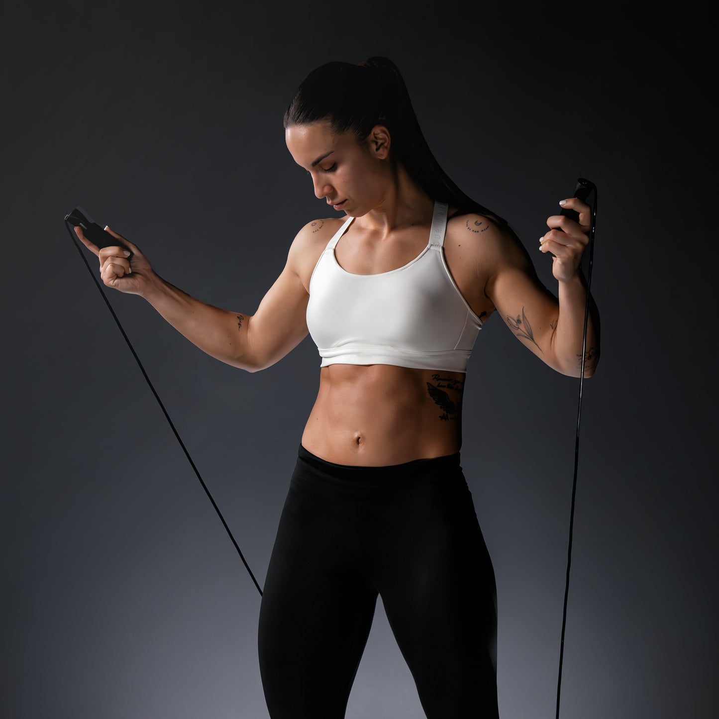 Kit de fitness (roue abdominale, bande, tapis, corde à sauter, poignée de pompe)