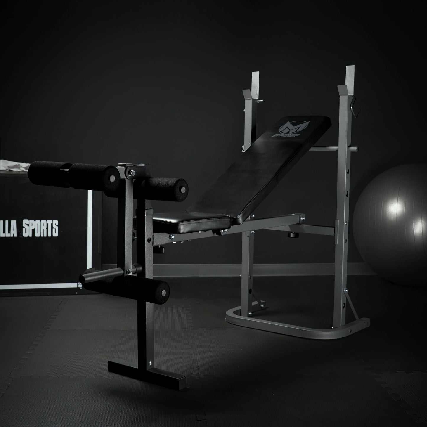 Banc de musculation avec support de barres